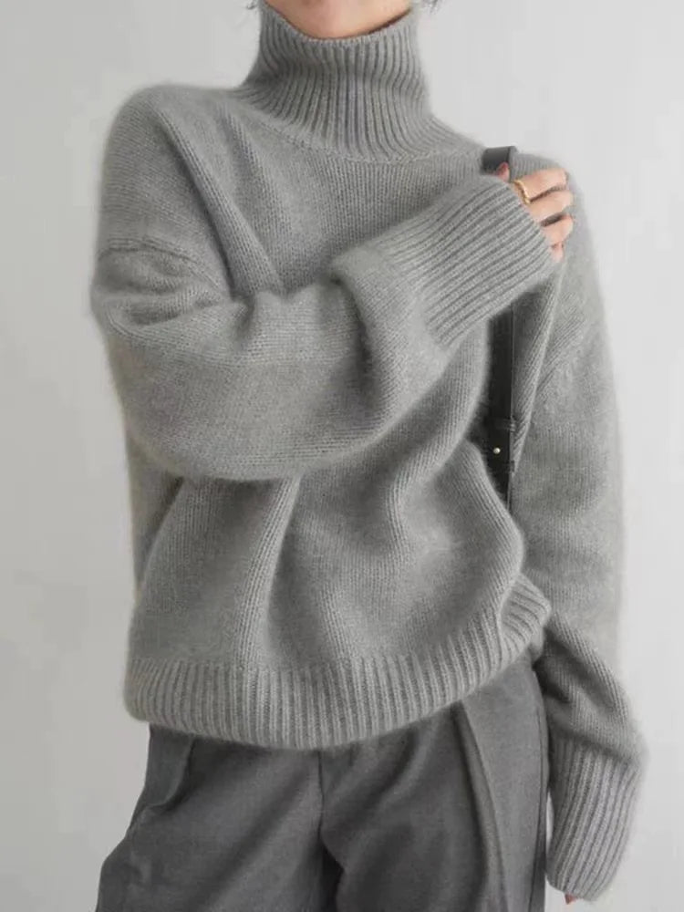 Solvina - Classic Turtleneck Sweater