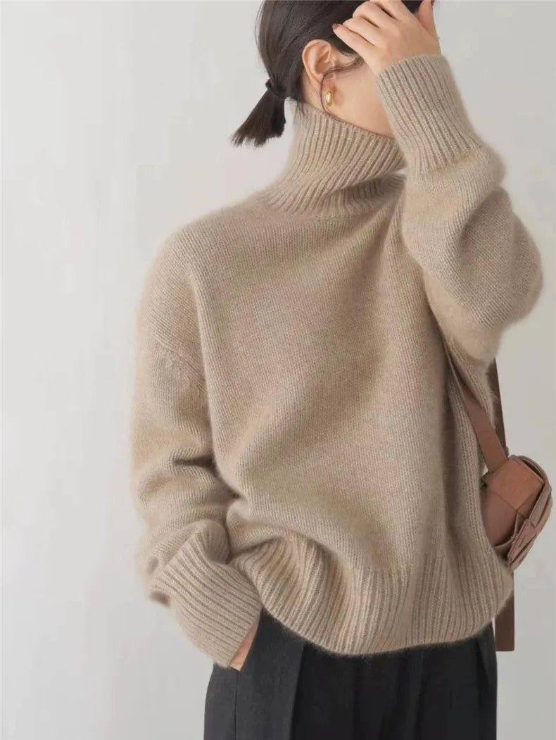 Solvina - Classic Turtleneck Sweater